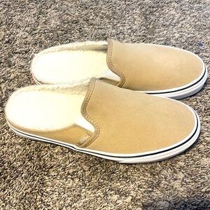 Vans Sherpa lined slip ons